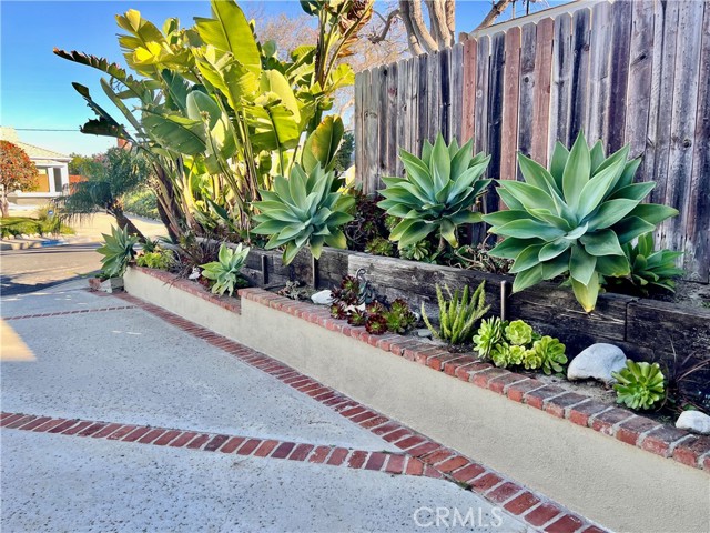 Detail Gallery Image 4 of 33 For 5518 Riviera Way, Torrance,  CA 90505 - 2 Beds | 1/1 Baths
