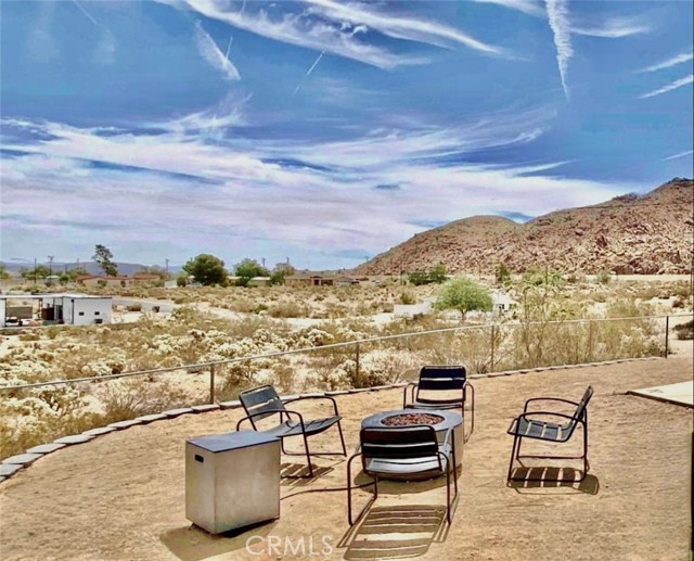 Detail Gallery Image 5 of 58 For 61910 Sunburst, Joshua Tree,  CA 92252 - 2 Beds | 1 Baths