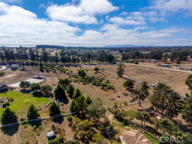 1255 Viva Way, Nipomo CA: https://media.crmls.org/medias/c1ba2012-a558-4806-867b-de182e9e1b4b.jpg