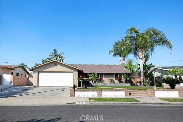 7561 Rhone Ln, Huntington Beach, CA 92647