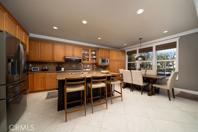 Detail Gallery Image 7 of 49 For 27050 Island Rd, Valencia,  CA 91355 - 5 Beds | 3 Baths