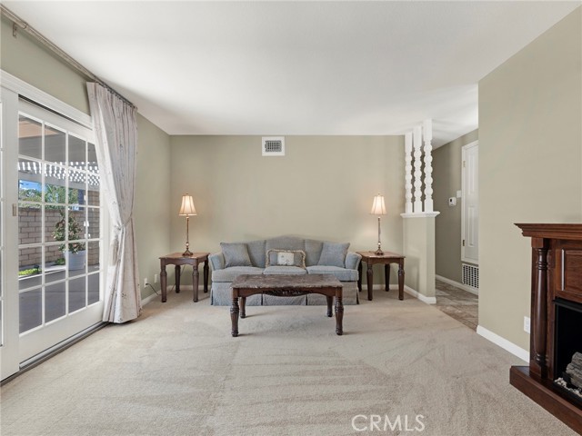 Detail Gallery Image 5 of 34 For 26721 Diaz Dr, Saugus,  CA 91350 - 4 Beds | 2 Baths