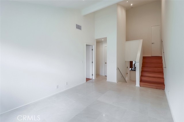 Detail Gallery Image 13 of 31 For 21500 Califa St #135,  Woodland Hills,  CA 91367 - 2 Beds | 2 Baths