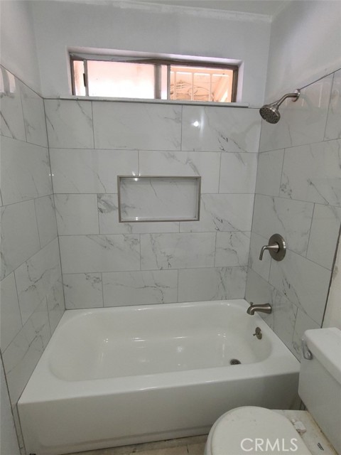 18605 New Hampshire Street, Adelanto CA: https://media.crmls.org/medias/c1bb62ee-6258-4c8a-816a-76efae24e1fc.jpg