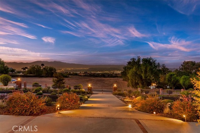 Detail Gallery Image 5 of 67 For 1300 Hidden Springs Dr, Corona,  CA 92881 - 5 Beds | 4/2 Baths