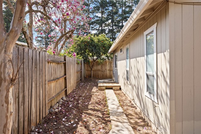 Detail Gallery Image 34 of 41 For 1036 Clotilde Way, Chico,  CA 95926 - 3 Beds | 2 Baths