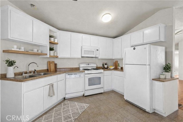 Detail Gallery Image 6 of 22 For 1785 Home, Pomona,  CA 91768 - 2 Beds | 1 Baths