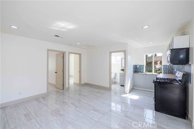 Detail Gallery Image 18 of 29 For 8902 Mcclure Ave, Westminster,  CA 92683 - 5 Beds | 3 Baths