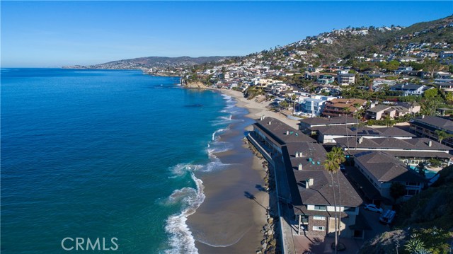 40 Blue Lagoon, Laguna Beach CA: https://media.crmls.org/medias/c1bd7b26-d6ff-4621-a49e-57cec32cd045.jpg