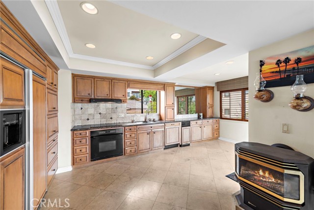 Image 17 of 38 For 408 Pasadena Court L