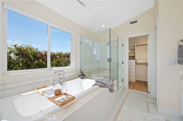 Detail Gallery Image 41 of 45 For 334 Locust St #2,  Laguna Beach,  CA 92651 - 3 Beds | 2/1 Baths