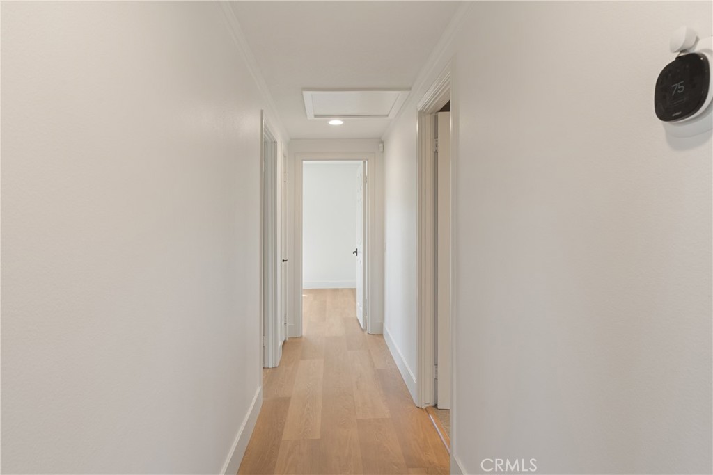 https://media.crmls.org/medias/c1bf1dbb-51b8-487a-b0d1-4e34c42f3b54.jpg?preset=X-Large