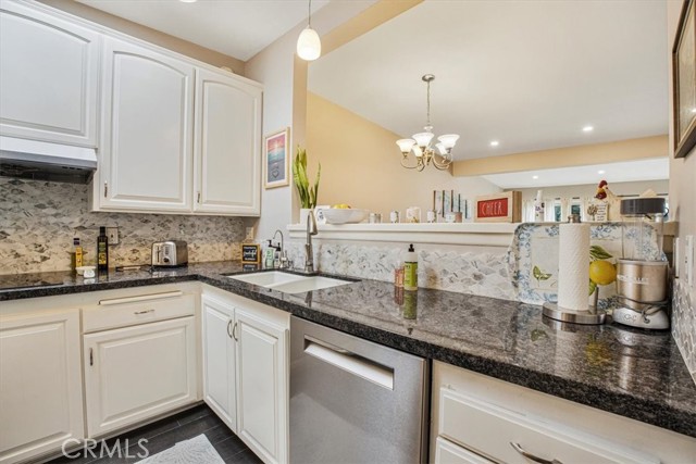 Detail Gallery Image 10 of 35 For 792 Woodlawn Dr, Thousand Oaks,  CA 91360 - 2 Beds | 2 Baths