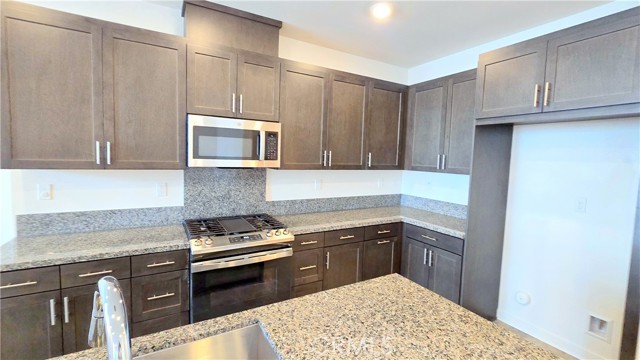 3942 Lavine Way, Corona CA: https://media.crmls.org/medias/c1c00d71-ac68-4968-837c-4aeab09dc26d.jpg