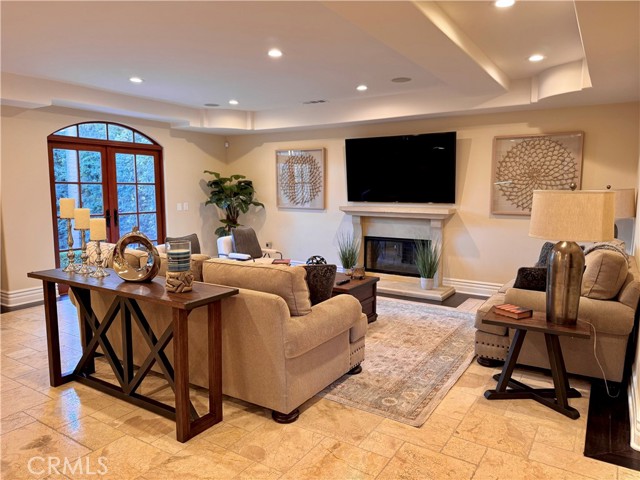 Detail Gallery Image 9 of 32 For 11310 Valley Spring Ln, Studio City,  CA 91602 - 5 Beds | 5 Baths
