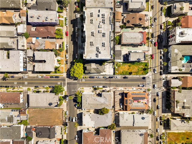 101 S. MARIPOSA AVE, Los Angeles CA: https://media.crmls.org/medias/c1c1be1d-cf25-4440-95ca-03e82ed0b17c.jpg