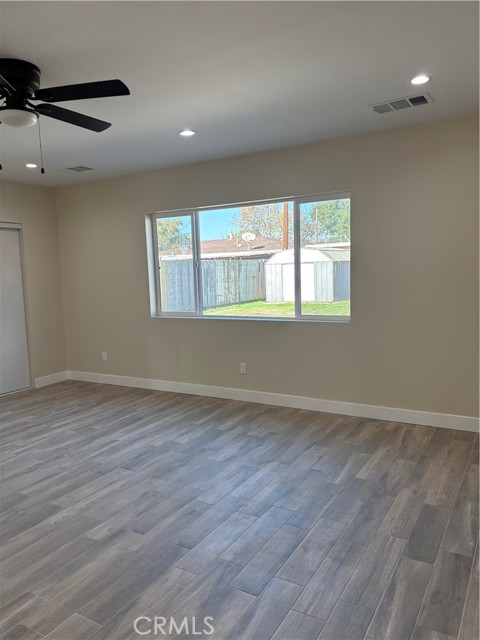 Detail Gallery Image 15 of 22 For 6537 San Miguel, Paramount,  CA 90723 - 3 Beds | 2 Baths