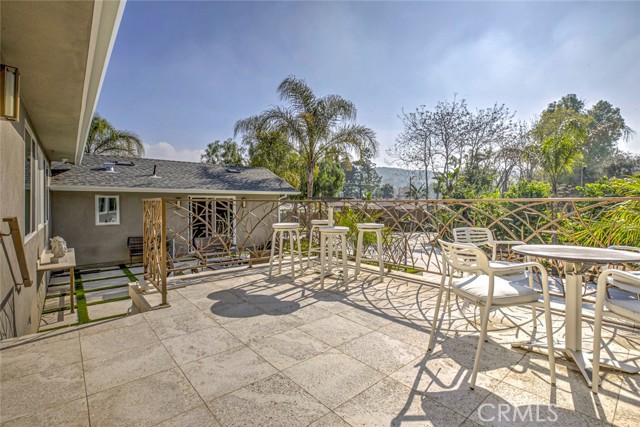 Detail Gallery Image 10 of 75 For 10555 Art St, Shadow Hills,  CA 91040 - 2 Beds | 3 Baths