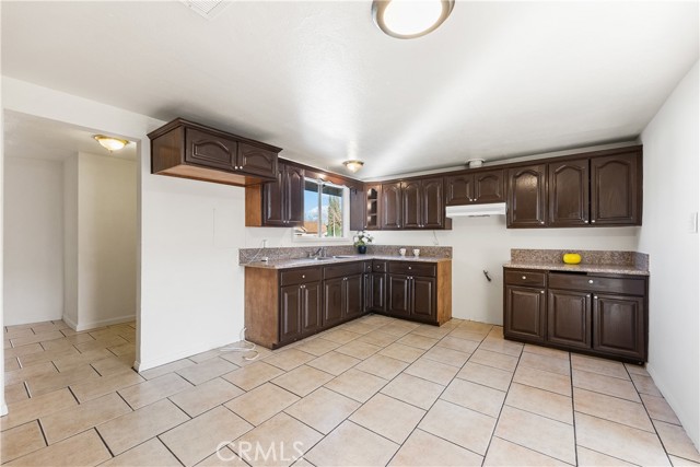 Detail Gallery Image 12 of 40 For 1252 E Avenue R6, Palmdale,  CA 93550 - 3 Beds | 1 Baths