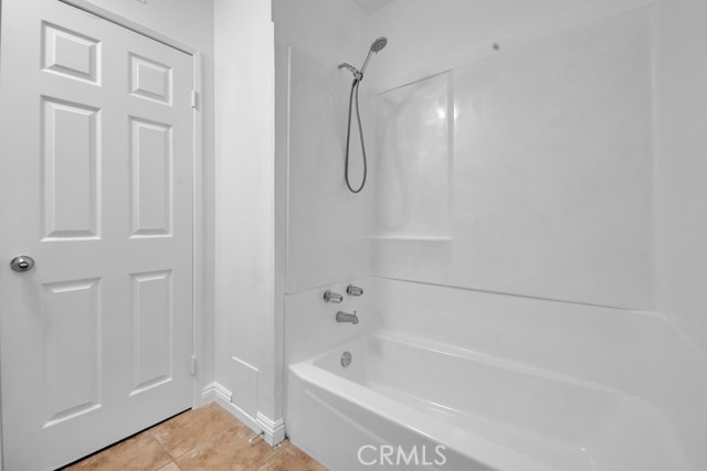 Detail Gallery Image 13 of 28 For 17847 Beneda #16,  Canyon Country,  CA 91351 - 2 Beds | 2 Baths