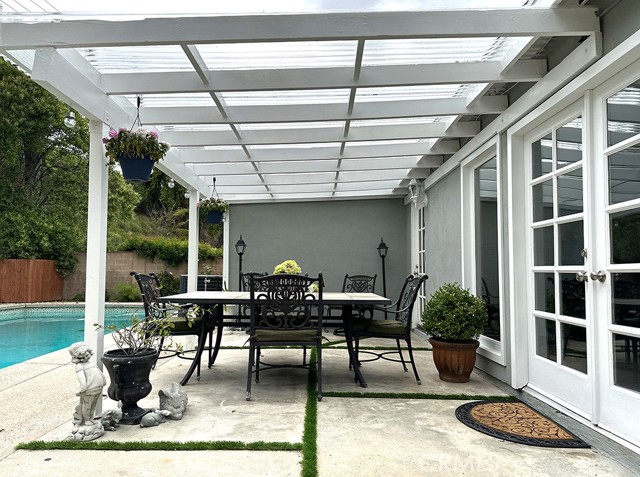 Detail Gallery Image 27 of 59 For 26261 Veva Way, Calabasas,  CA 91302 - 4 Beds | 2 Baths