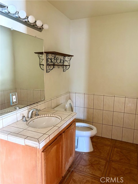 Detail Gallery Image 7 of 35 For 1042 W Mcfadden, Santa Ana,  CA 92707 - 5 Beds | 3/1 Baths