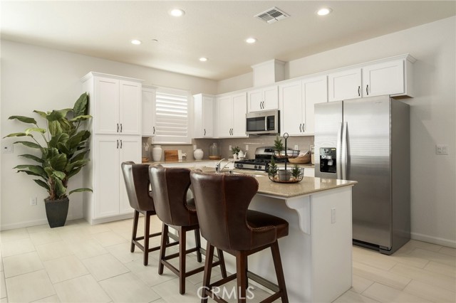 Detail Gallery Image 7 of 19 For 4653 Irma Dr, Merced,  CA 95348 - 3 Beds | 2 Baths