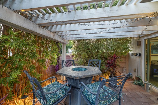 56 Ashbrook, Irvine CA: https://media.crmls.org/medias/c1c583e6-fb30-47ae-a931-407b47e47d31.jpg