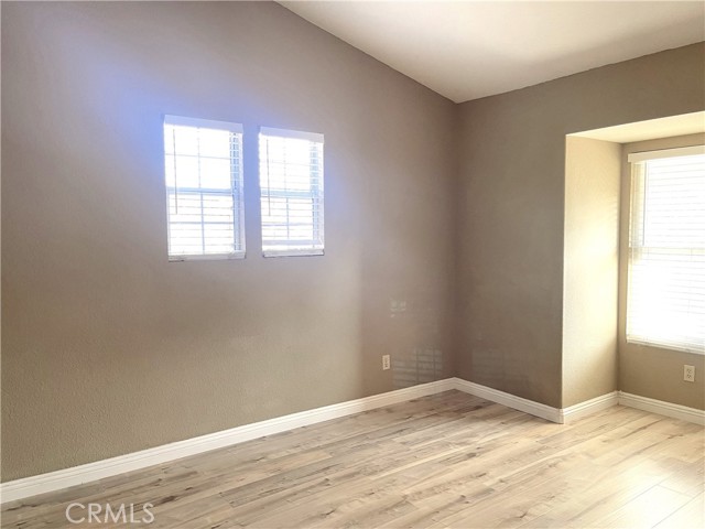 2985 Amber Drive, Corona CA: https://media.crmls.org/medias/c1c6078e-4614-45b4-b452-b77516fc0415.jpg