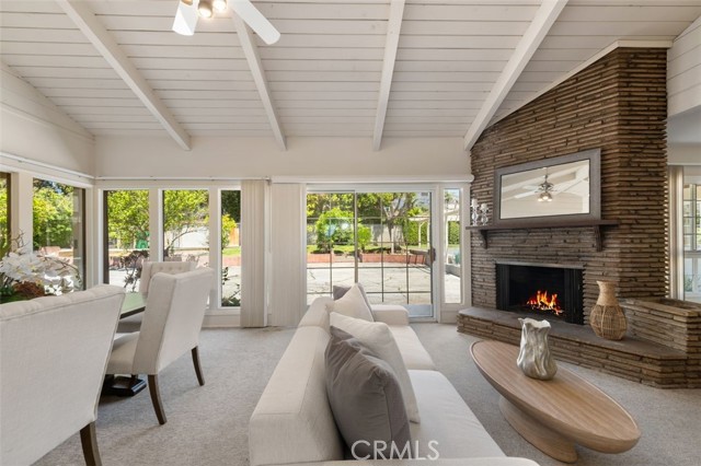451 W FOOTHILL Boulevard, Arcadia CA: https://media.crmls.org/medias/c1c661bf-ff9b-449e-9655-83112f184b56.jpg