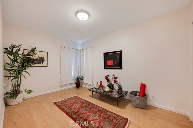 Image 33 of 63 For 1519 Victoria