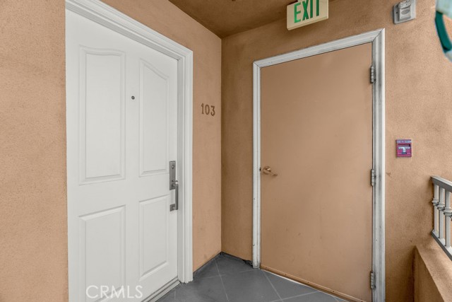Detail Gallery Image 9 of 61 For 11504 Moorpark St #103,  Studio City,  CA 91602 - 3 Beds | 2/1 Baths