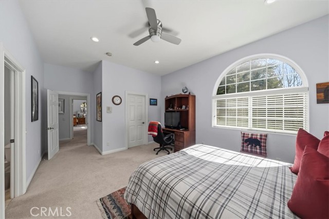 Detail Gallery Image 24 of 44 For 27312 Little Bear, Lake Arrowhead,  CA 92317 - 4 Beds | 4/1 Baths