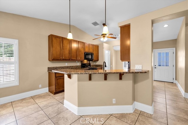 Detail Gallery Image 9 of 41 For 7566 Fox Trl, Yucca Valley,  CA 92284 - 3 Beds | 2 Baths