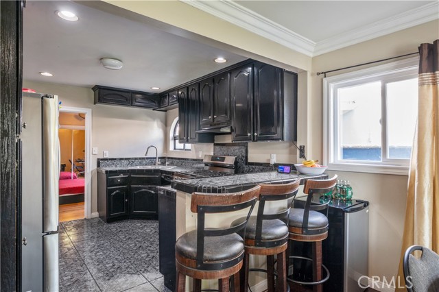 Detail Gallery Image 10 of 35 For 1037 S Tajauta, Compton,  CA 90220 - 4 Beds | 3 Baths