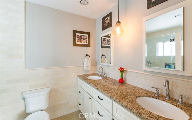 2120 Farrell Avenue, Redondo Beach, California 90278, 3 Bedrooms Bedrooms, ,2 BathroomsBathrooms,Residential,Sold,Farrell,SB17000194