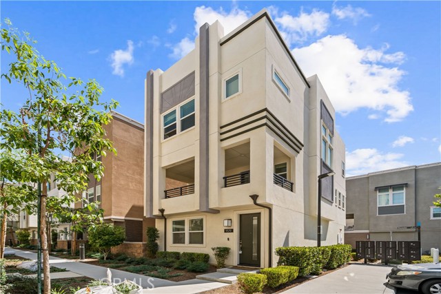 9570 Bluewater Place, Rancho Cucamonga CA: https://media.crmls.org/medias/c1cab6a7-7990-458f-a0b0-1c84c071e8d6.jpg