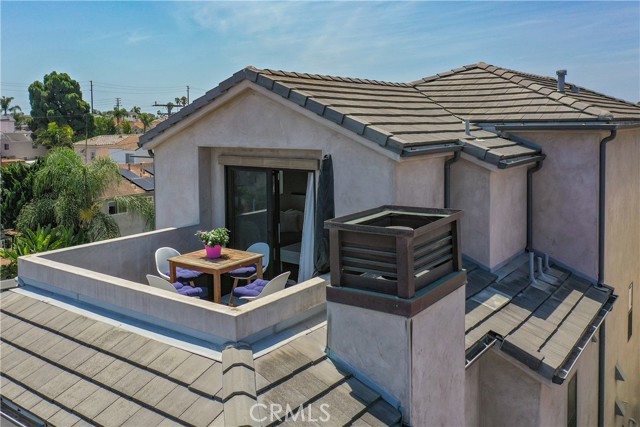 Detail Gallery Image 2 of 25 For 1017 Delaware St, Huntington Beach,  CA 92648 - 3 Beds | 3/1 Baths