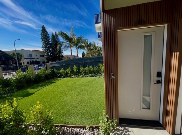 Front Image Thumbnail for CROC25262088