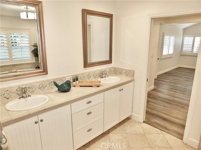 729 East Emerson Ave, Orange CA: https://media.crmls.org/medias/c1cdc5ff-932a-423d-92c5-ad3d71b8ae9f.jpg