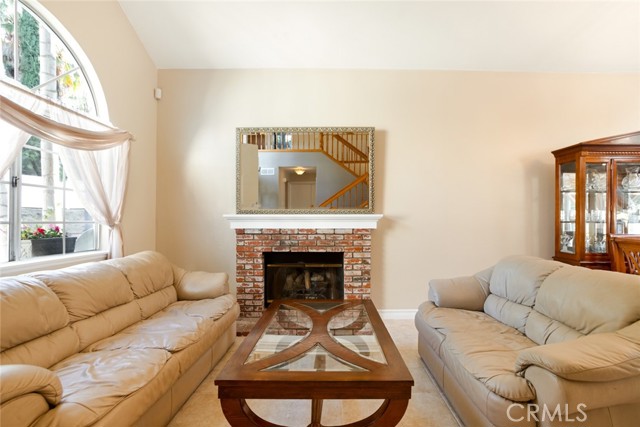 2424 Norte Vista Drive, Chino Hills CA: https://media.crmls.org/medias/c1ced985-646e-4234-8689-3e68b90f28e0.jpg