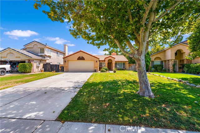 Detail Gallery Image 1 of 38 For 45664 Victoria Ave, Lancaster,  CA 93534 - 3 Beds | 2 Baths