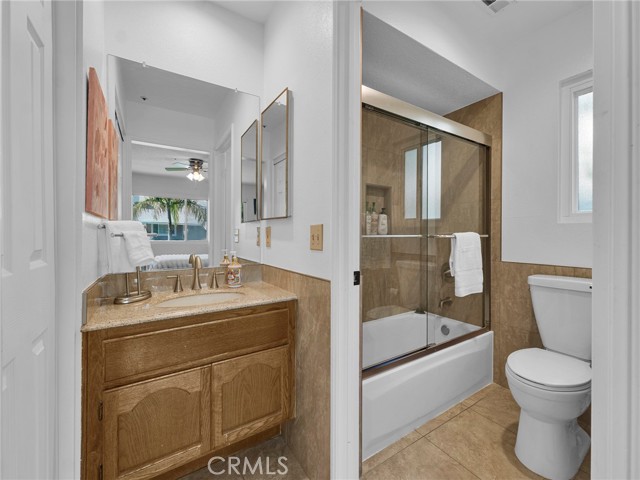 Detail Gallery Image 17 of 43 For 24527 Indian Hill Ln, West Hills,  CA 91307 - 5 Beds | 3 Baths