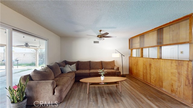 Detail Gallery Image 3 of 73 For 5607 Mckinley Ave, San Bernardino,  CA 92404 - 3 Beds | 2 Baths