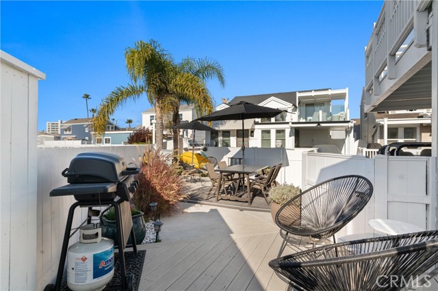 Detail Gallery Image 21 of 41 For 16 Cabrillo St, Newport Beach,  CA 92663 - 2 Beds | 2 Baths
