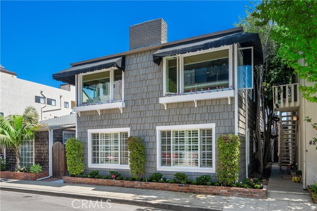 44 59th Place, Long Beach CA: https://media.crmls.org/medias/c1d43b13-c9ef-4674-8e4e-c132e3aaebf0.jpg
