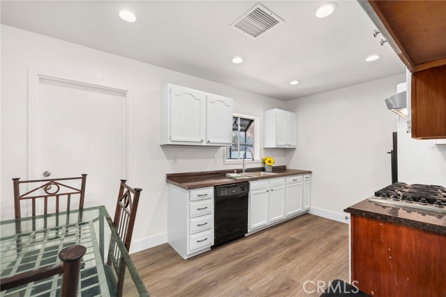 Detail Gallery Image 22 of 53 For 204 S Raymond, Fullerton,  CA 92831 - 1 Beds | 1 Baths