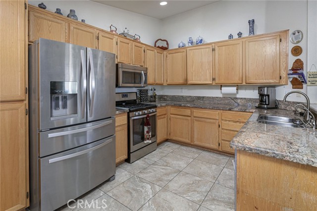 Detail Gallery Image 9 of 29 For 14329 Stone Creek Trl, Hesperia,  CA 92344 - 3 Beds | 2 Baths