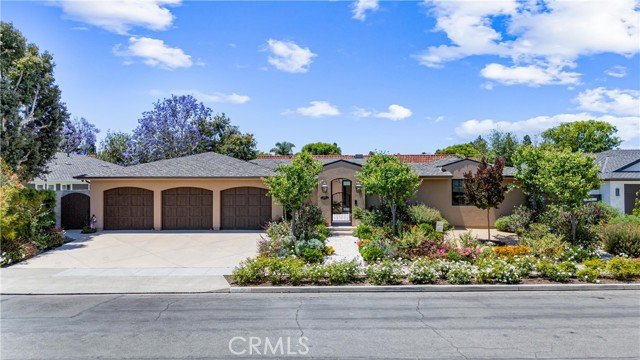 Detail Gallery Image 3 of 66 For 1879 Tahiti Dr, Costa Mesa,  CA 92626 - 4 Beds | 3/1 Baths