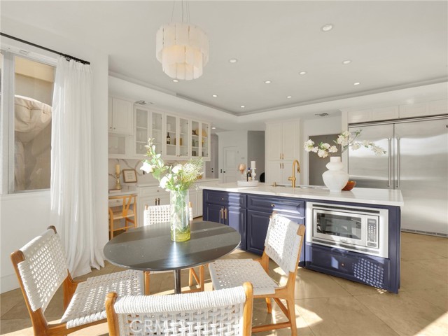 Detail Gallery Image 22 of 60 For 4862 Galendo St, Woodland Hills,  CA 91364 - 6 Beds | 6 Baths